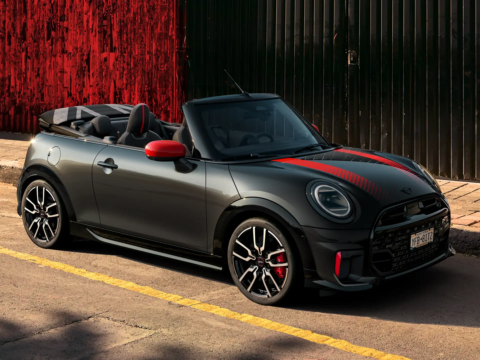 MINI John Cooper Works Cabrio - Yan Görünüm